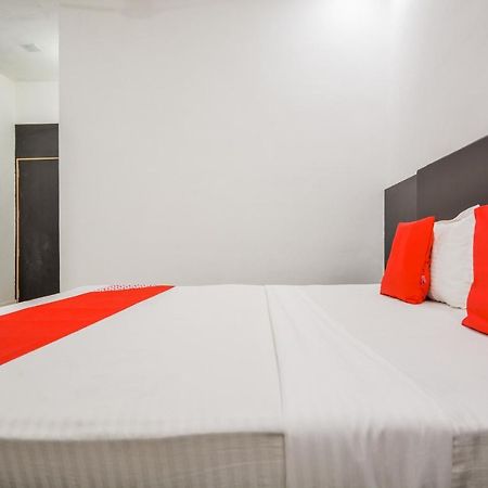 Oyo 43505 Hotel The White House Hisār 외부 사진
