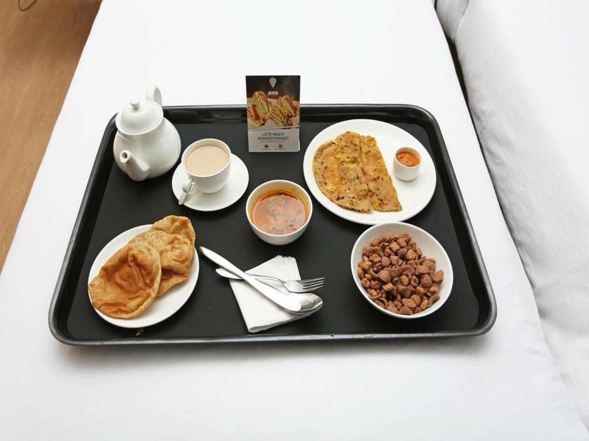 Oyo 43505 Hotel The White House Hisār 외부 사진