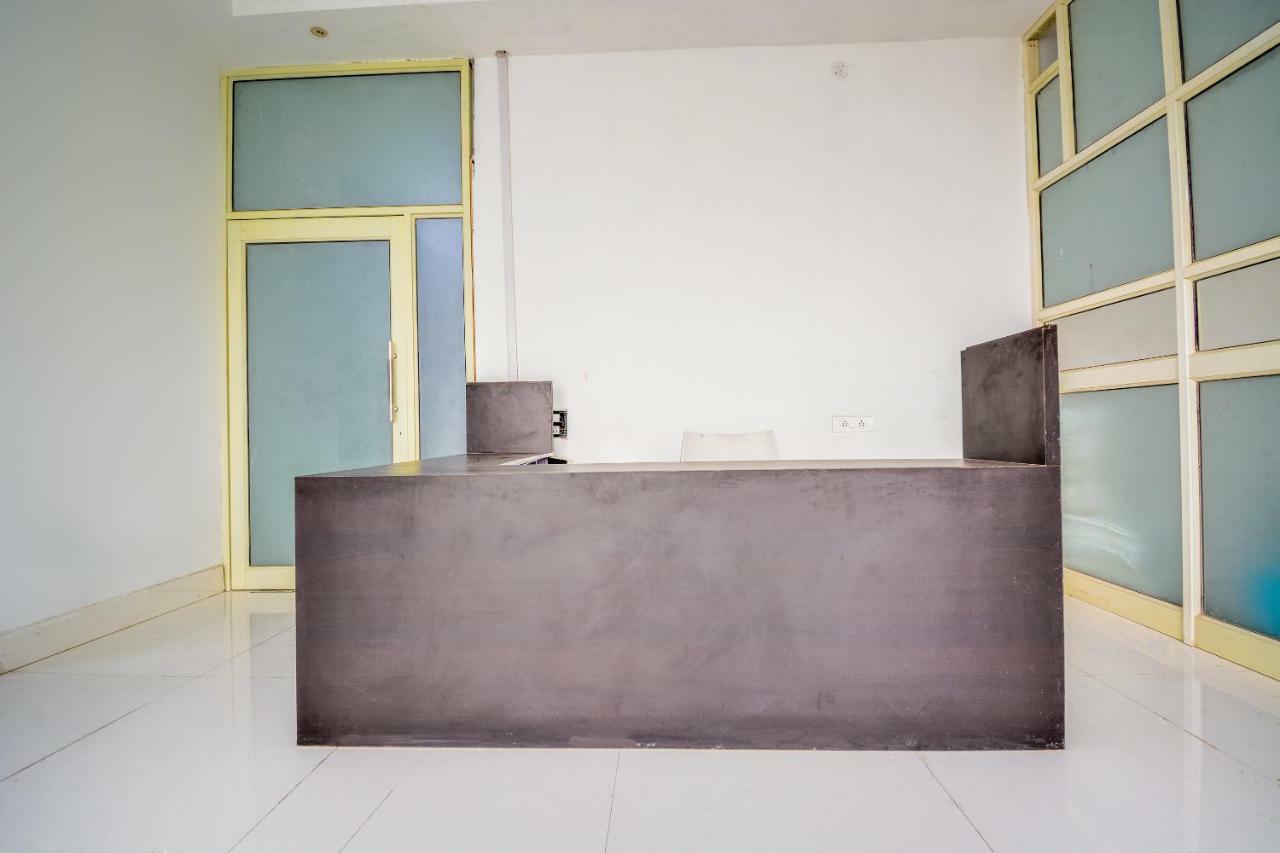 Oyo 43505 Hotel The White House Hisār 외부 사진