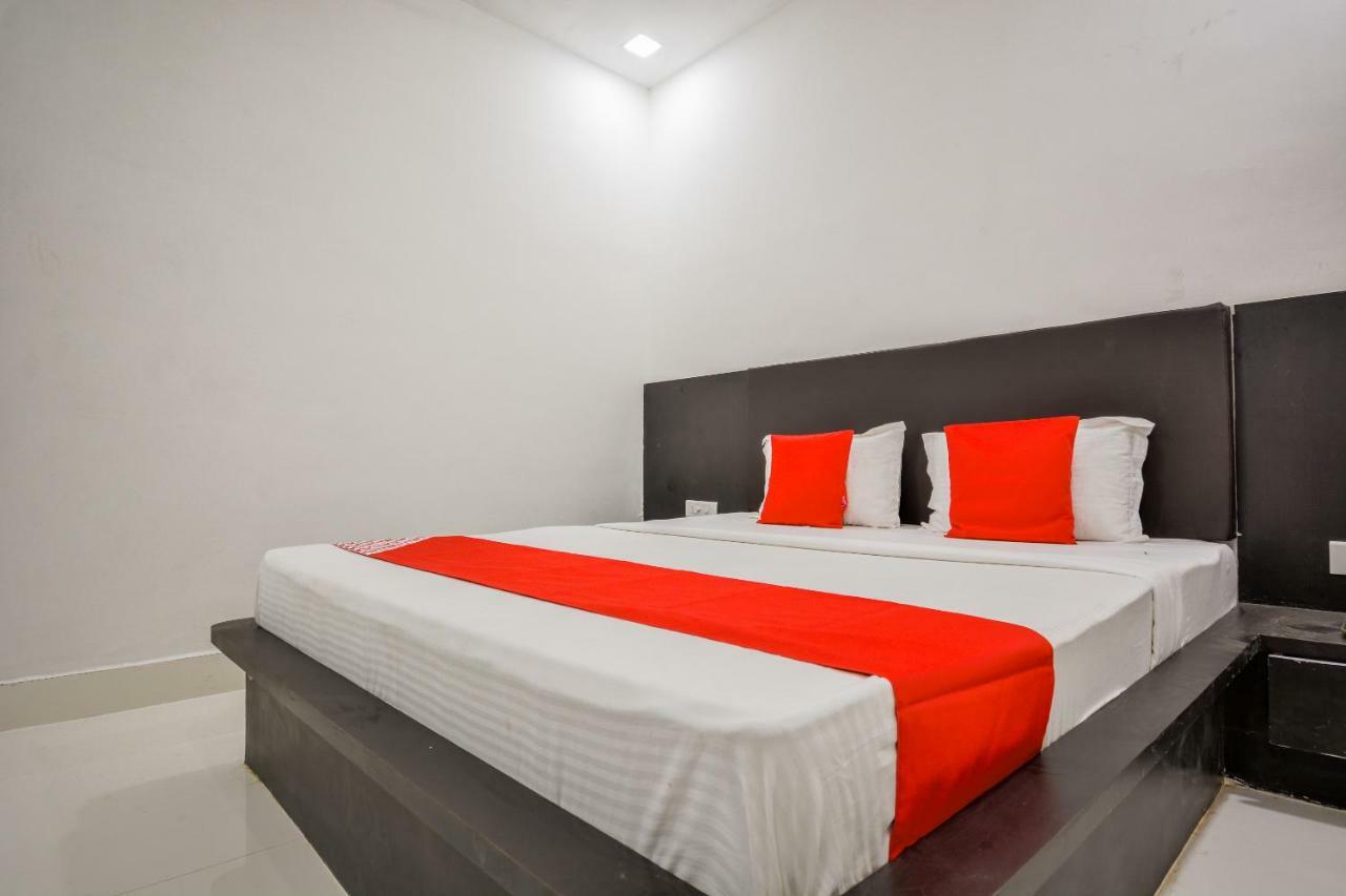 Oyo 43505 Hotel The White House Hisār 외부 사진