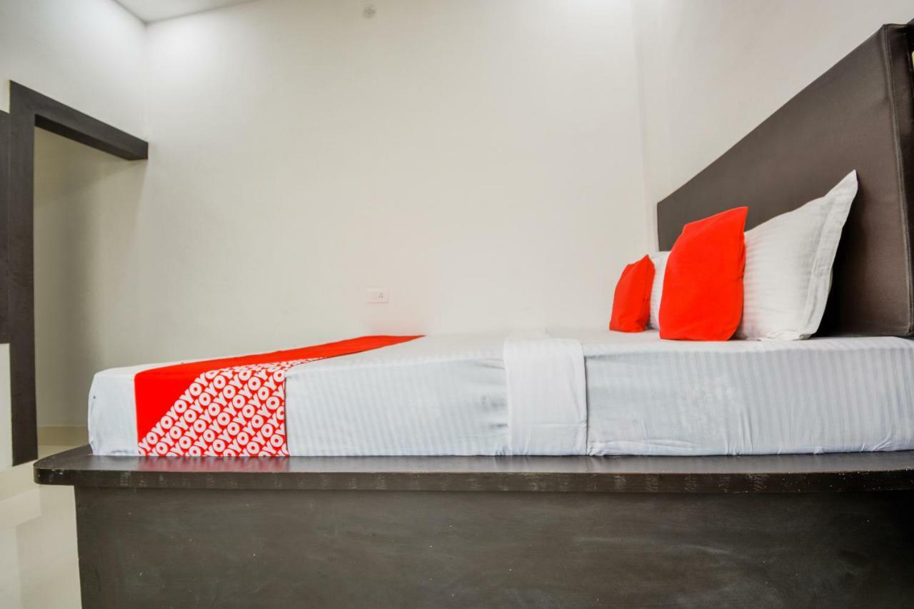 Oyo 43505 Hotel The White House Hisār 외부 사진