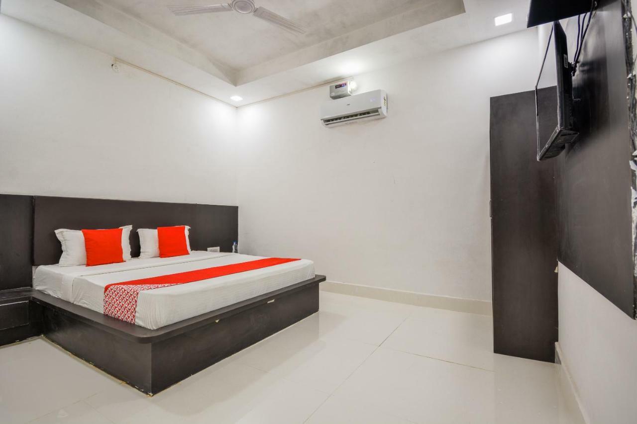 Oyo 43505 Hotel The White House Hisār 외부 사진