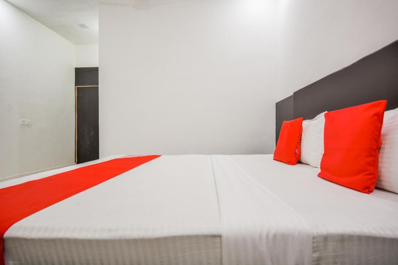 Oyo 43505 Hotel The White House Hisār 외부 사진