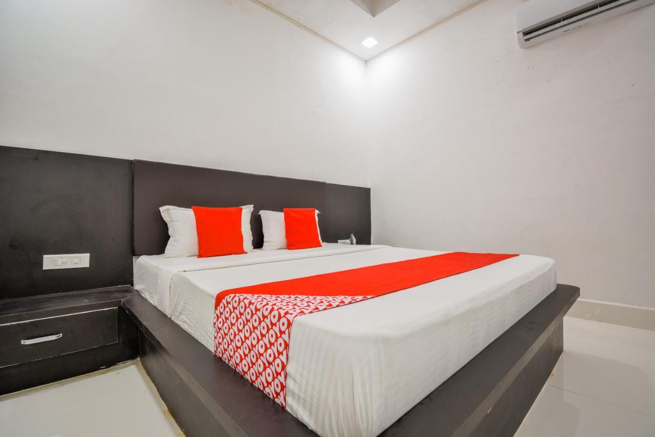 Oyo 43505 Hotel The White House Hisār 외부 사진