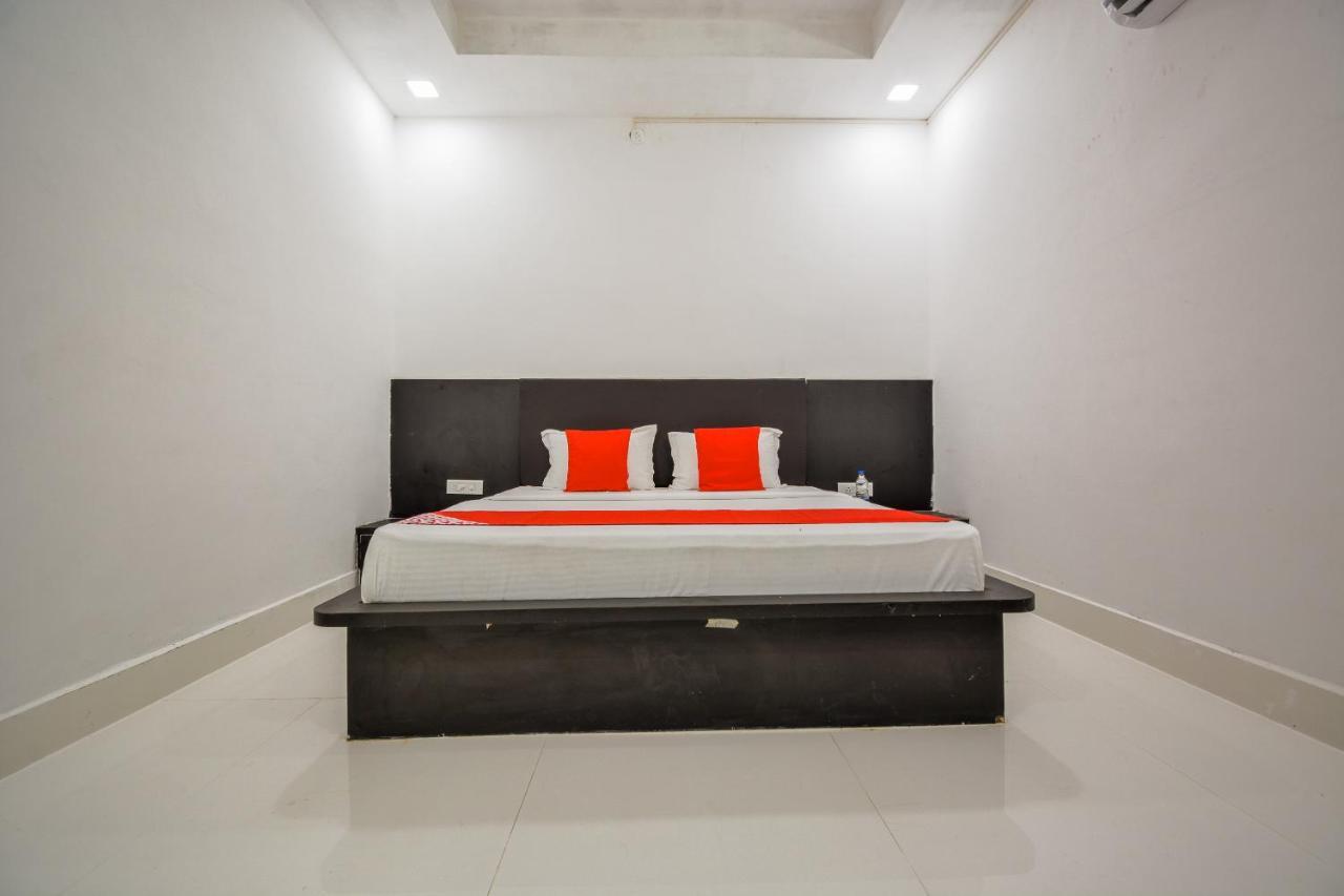 Oyo 43505 Hotel The White House Hisār 외부 사진